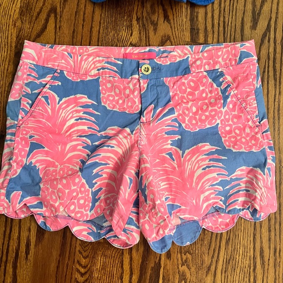 Lilly Pulitzer Women Short Bundle - Picture 2 of 8